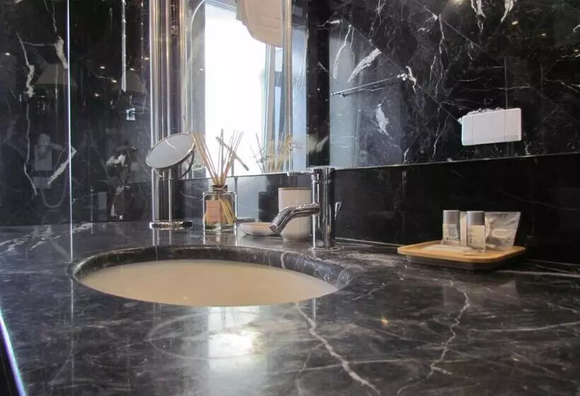 تختخواب و صبحانه Room 56   Le Dimore