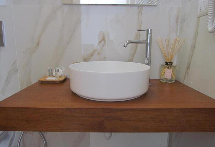 تختخواب و صبحانه Room 56   Le Dimore