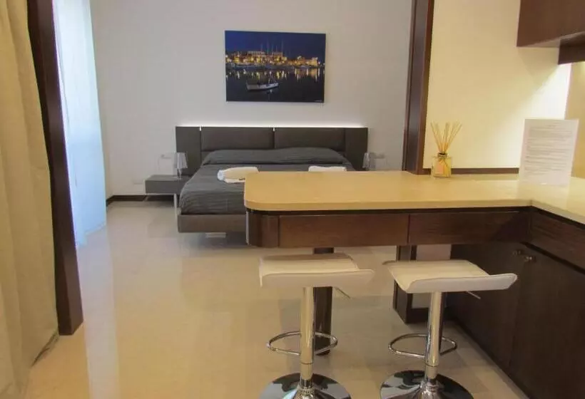 تختخواب و صبحانه Room 56   Le Dimore