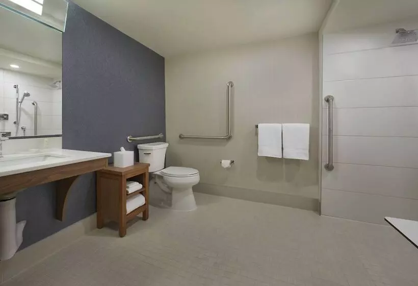 Hotelli Courtyard By Marriott Oshawa