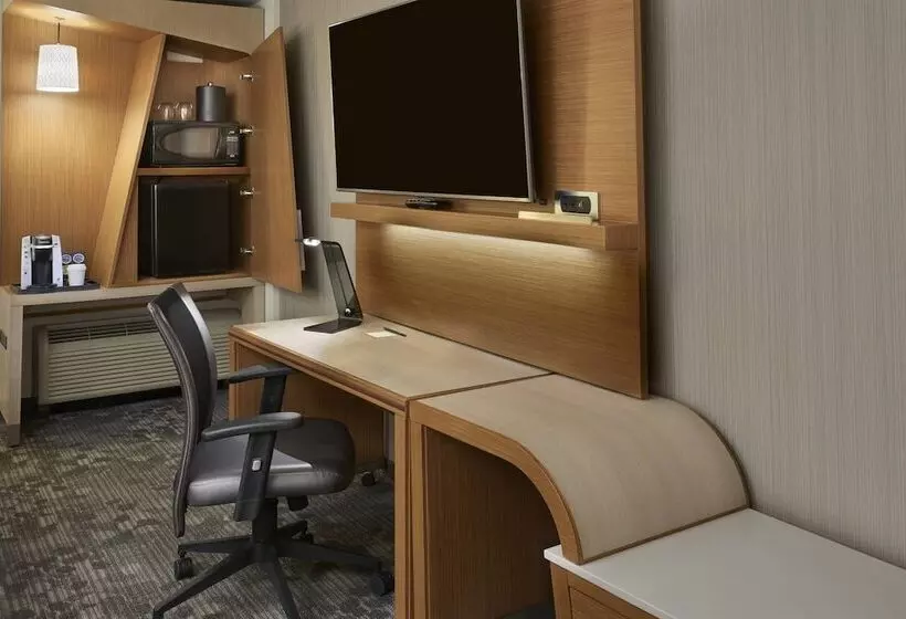 Hotelli Courtyard By Marriott Oshawa