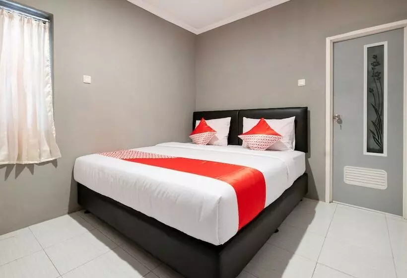 Hotelli Crown Residence Near Tugu Yogyakarta Mitra Reddoorz