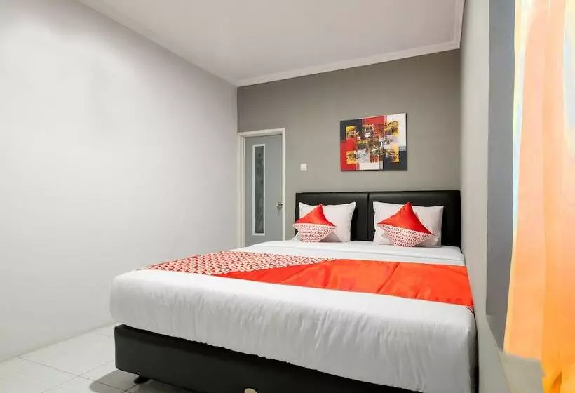 Hotelli Crown Residence Near Tugu Yogyakarta Mitra Reddoorz