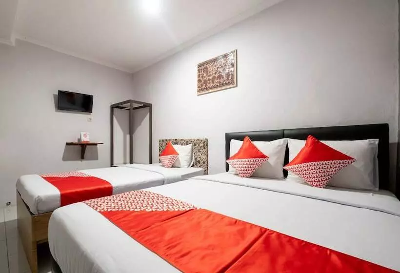 Hotelli Crown Residence Near Tugu Yogyakarta Mitra Reddoorz