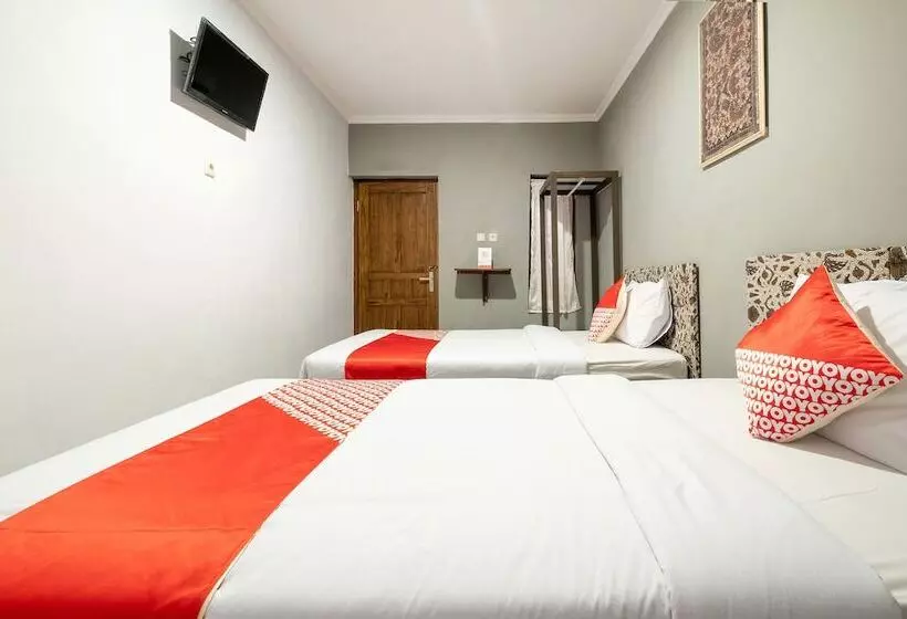 Hotelli Crown Residence Near Tugu Yogyakarta Mitra Reddoorz