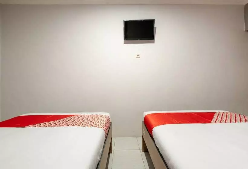 Hotelli Crown Residence Near Tugu Yogyakarta Mitra Reddoorz