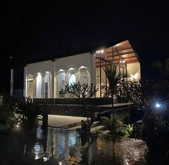 Majatalo Batur Pyramid Guesthouse