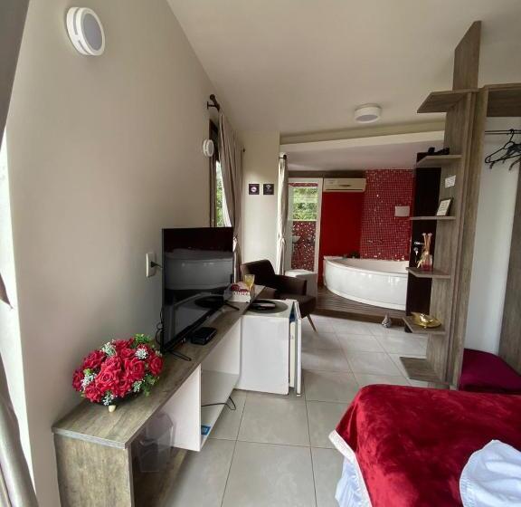 پانسیون Bombinhas Guest House