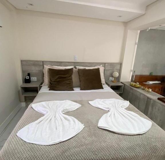 پانسیون Bombinhas Guest House