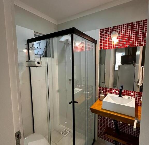 پانسیون Bombinhas Guest House