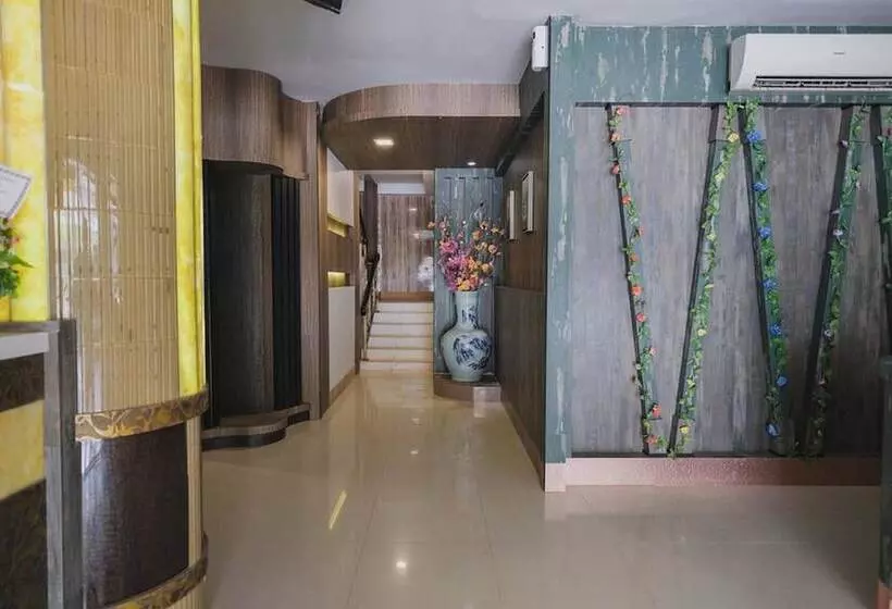 ペンション Reddoorz Plus Near Pantai Coastarina 2 Batam