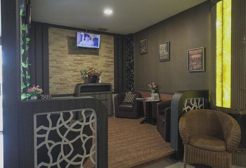 펜션 Reddoorz Plus Near Pantai Coastarina 2 Batam