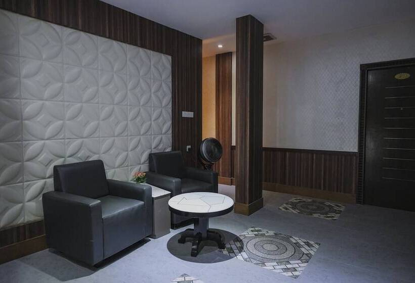 펜션 Reddoorz Plus Near Pantai Coastarina 2 Batam