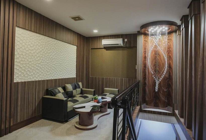 펜션 Reddoorz Plus Near Pantai Coastarina 2 Batam