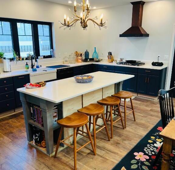 הוסטל Canterbury Suites B&b