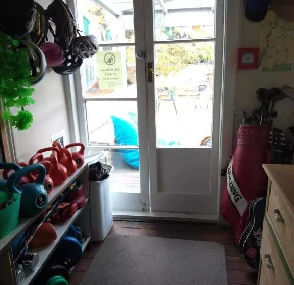 هاستل Jack's Backpackers