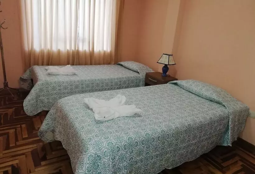 هاستل Maywa Inn