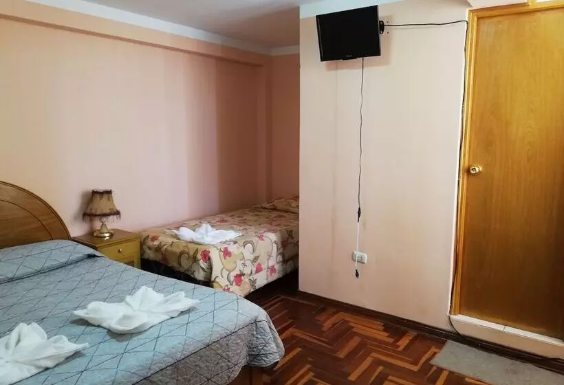 هاستل Maywa Inn