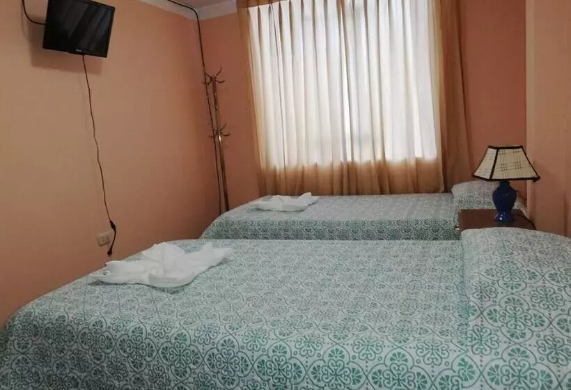 هاستل Maywa Inn