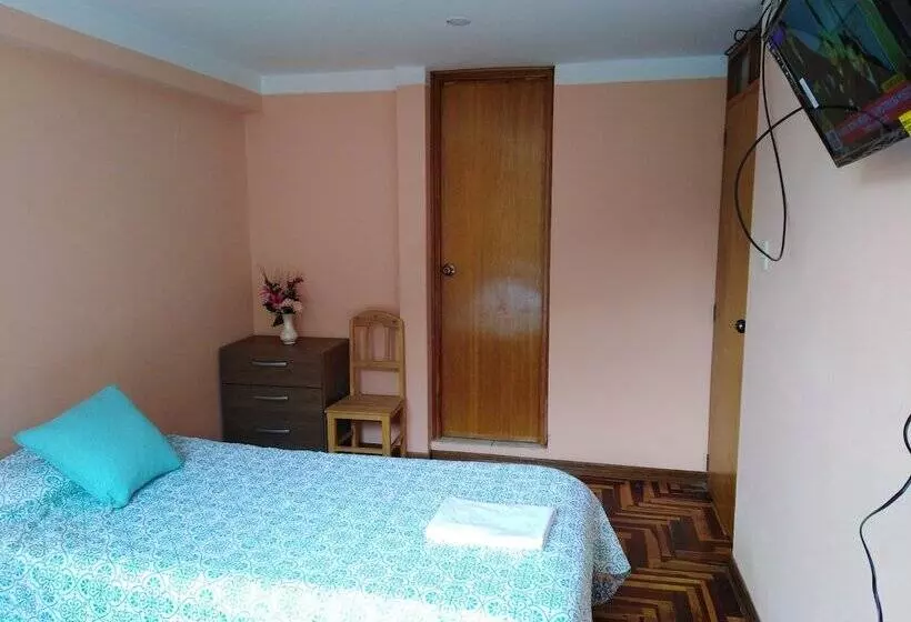 هاستل Maywa Inn
