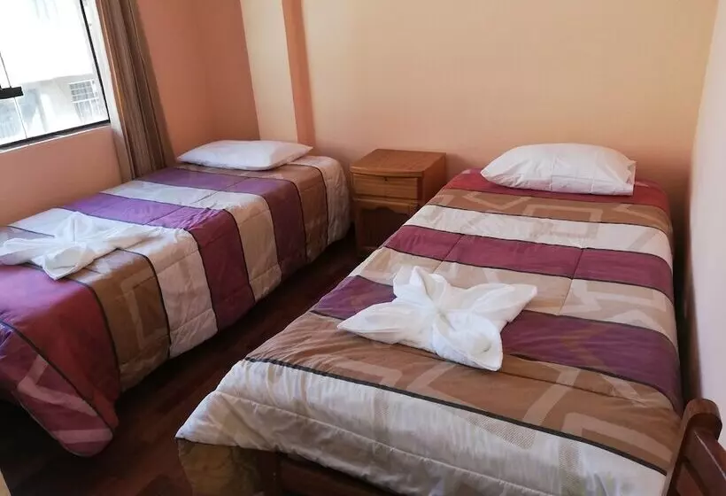 هاستل Maywa Inn