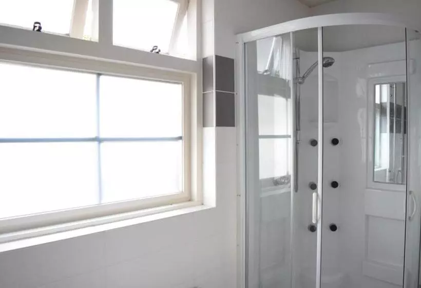 Hotelli Groepsboerderij 20 Pers