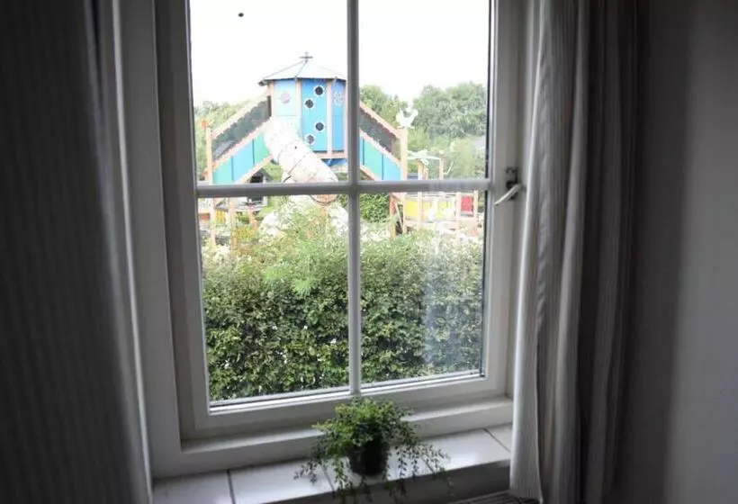 Hotelli Groepsboerderij 20 Pers