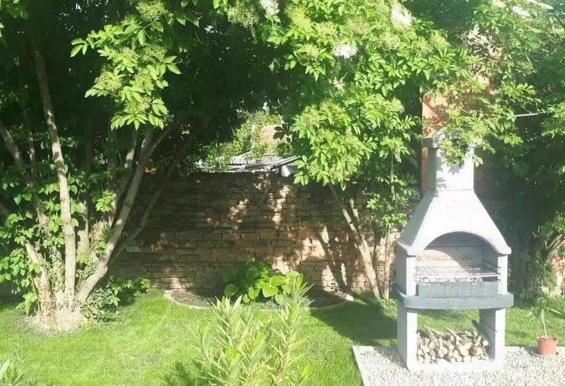پانسیون Pacsirta Apartman