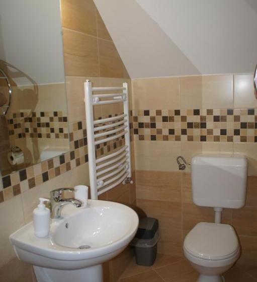 بنسيون Pacsirta Apartman