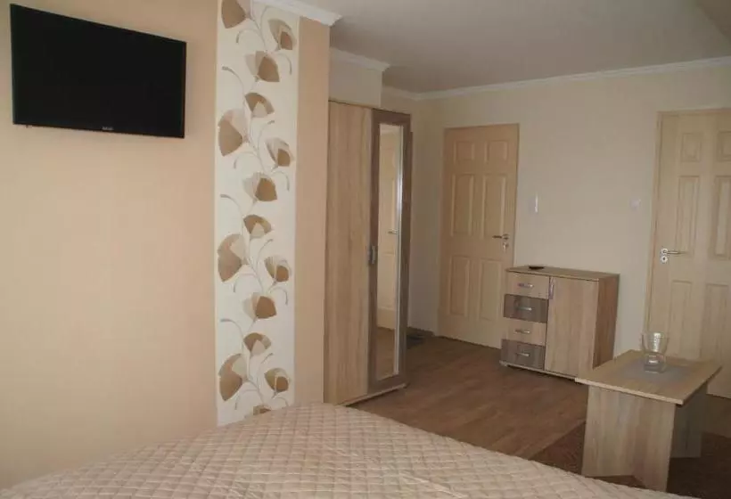 پانسیون Pacsirta Apartman