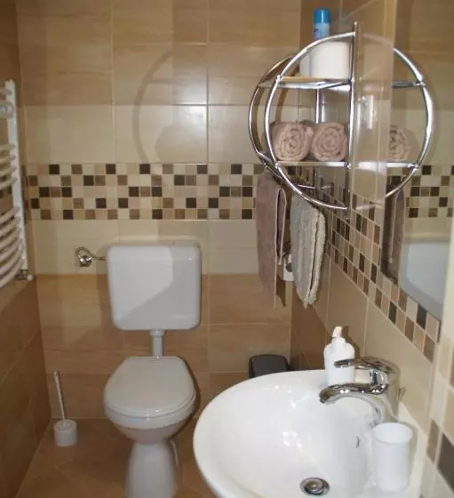 پانسیون Pacsirta Apartman
