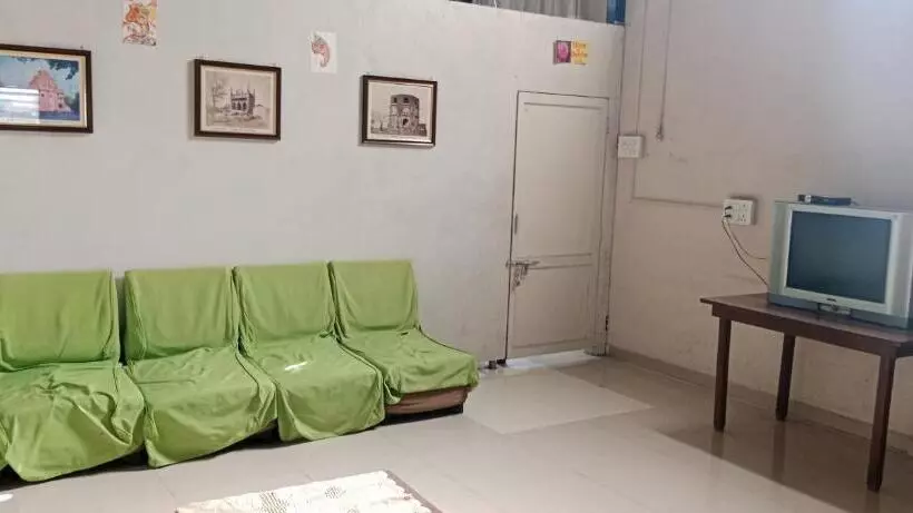 ベッドアンドブレックファースト Ahmednagar International Center
