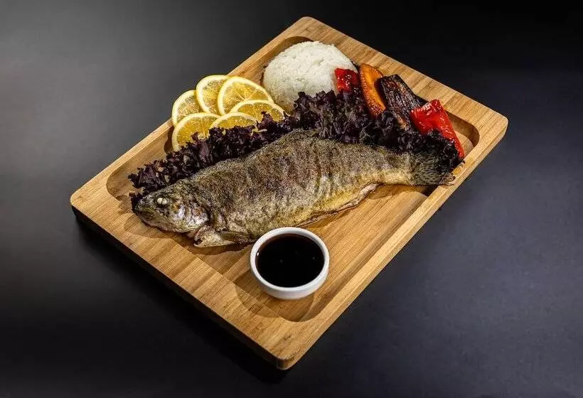 هتل Alpine Lounge Kazbegi