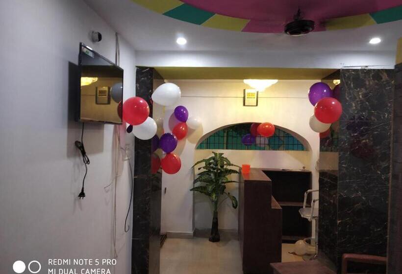 New Hotel Yatri Niwas