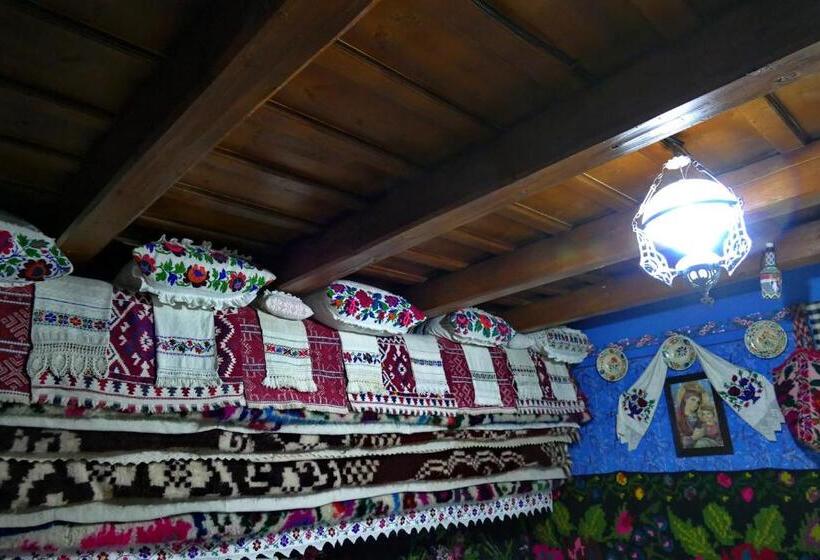 Отель Pensiunea Inima Maramureșului