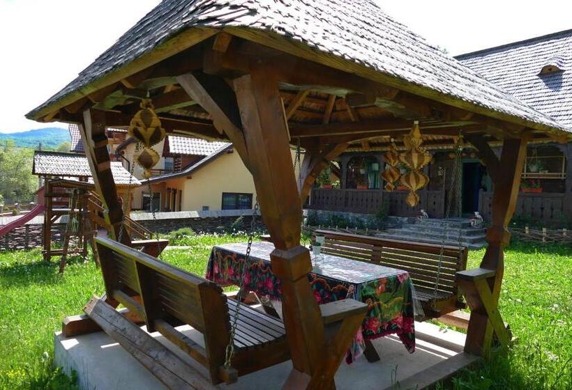 Отель Pensiunea Inima Maramureșului