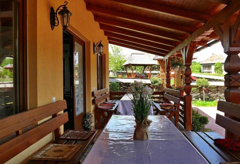 Отель Pensiunea Inima Maramureșului