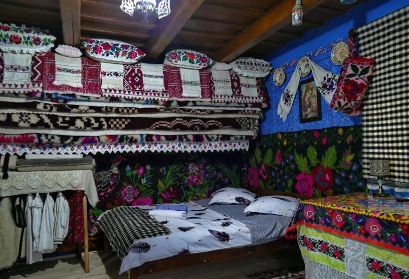 Отель Pensiunea Inima Maramureșului