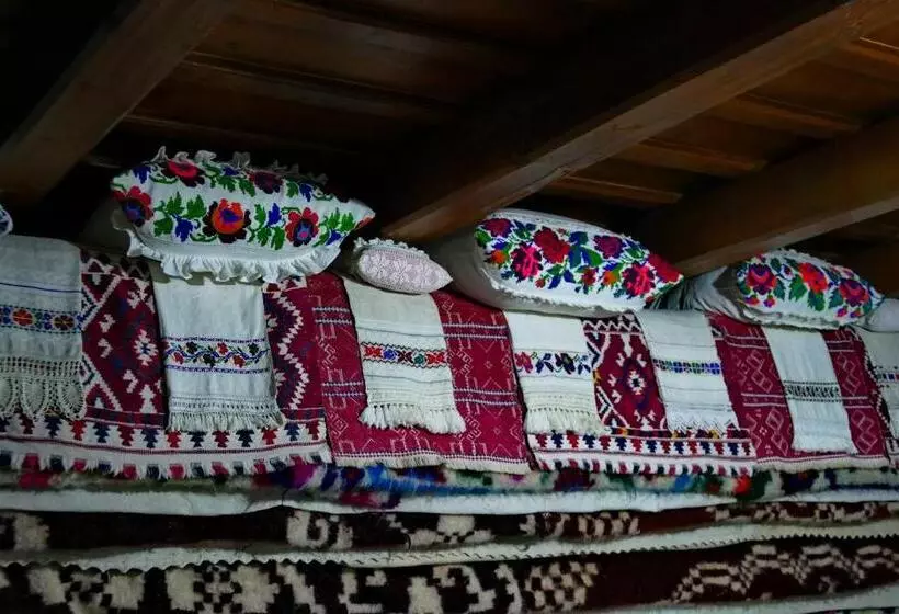 ホテル Pensiunea Inima Maramureșului