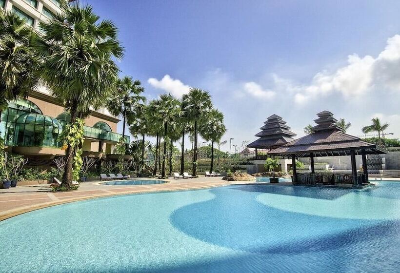 Sedona Hotel Inya Wing