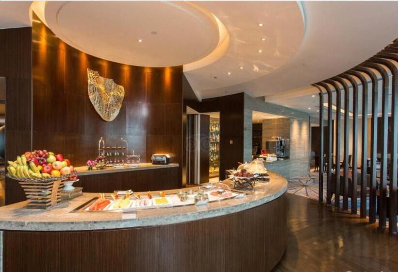 Sedona Hotel Inya Wing