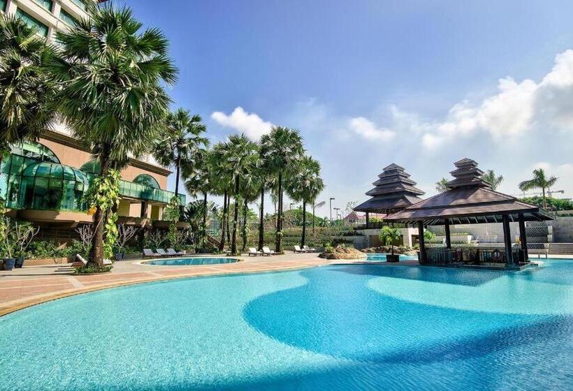 Sedona Hotel Inya Wing