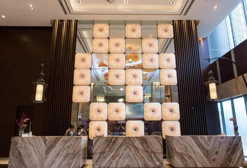 Sedona Hotel Inya Wing