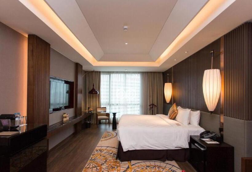 Sedona Hotel Inya Wing