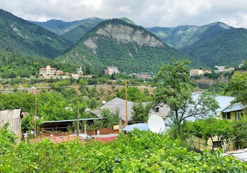 پانسیون Achela S Guesthouse