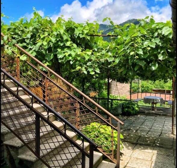 پانسیون Achela S Guesthouse