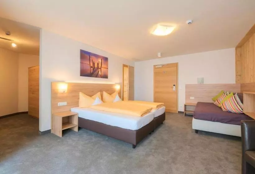 پانسیون Quality Hosts Arlberg Haus Pepi Eiter