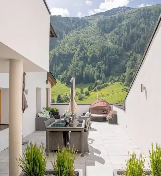 پانسیون Quality Hosts Arlberg Haus Pepi Eiter