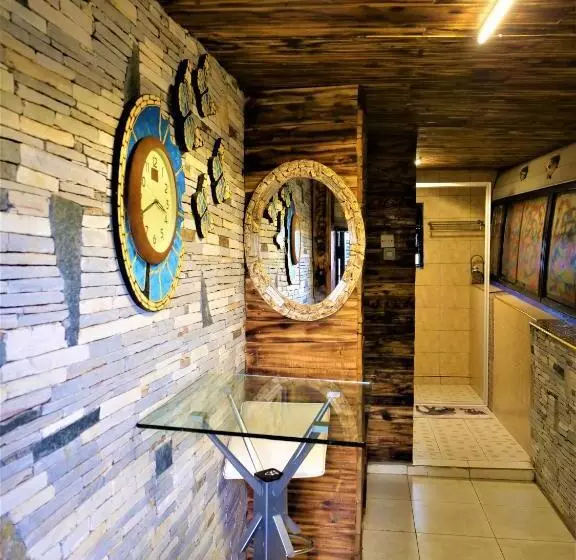 پانسیون Lake Victoria Country Home
