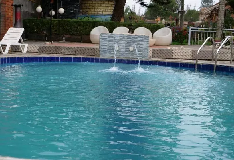 پانسیون Lake Victoria Country Home